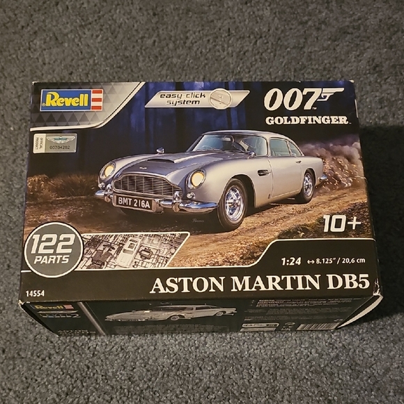 Aston Martin DB5 James Bond 1:24 #14554 - Picture 2 of 6